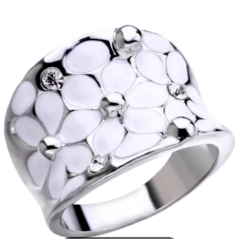 Large BOHO Daisy Ring with Zirconia accents
